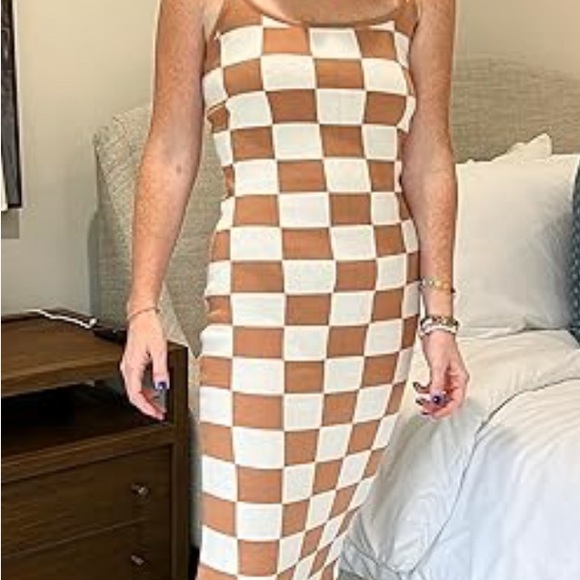Brown and White Checkered sweater Dress adjustable straps - Picture 4 of 4
